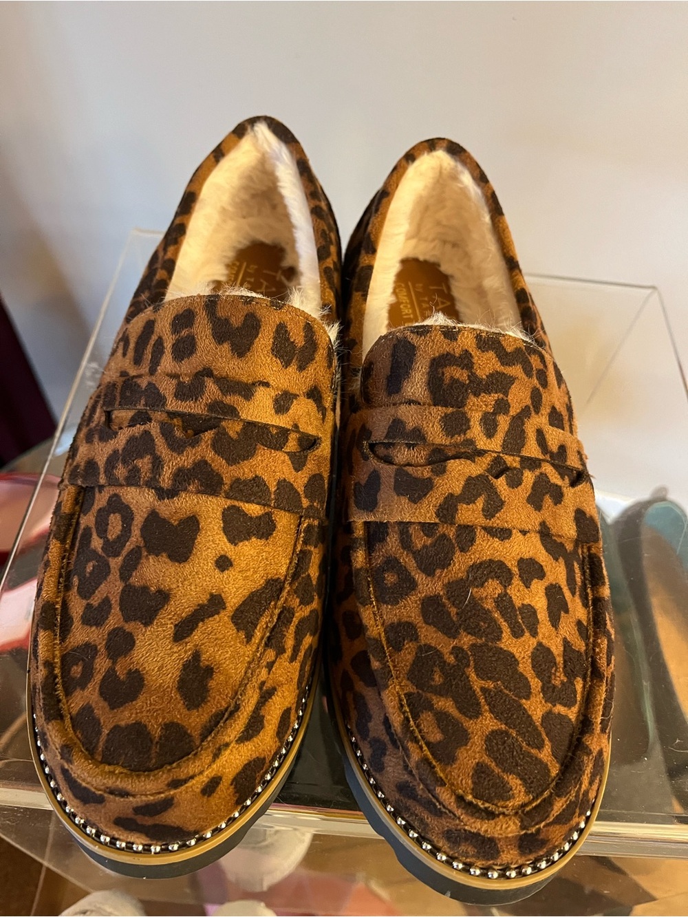 Taryn Rose Leopard-Print Slip-On Loafers in Brown w/faux fur lining size 8.5